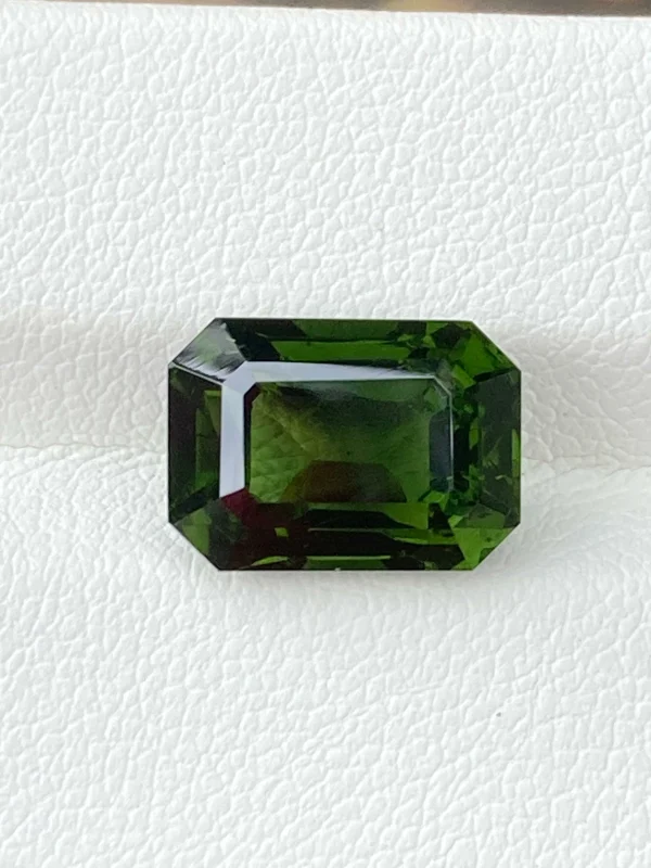 green zircon 7.20ct