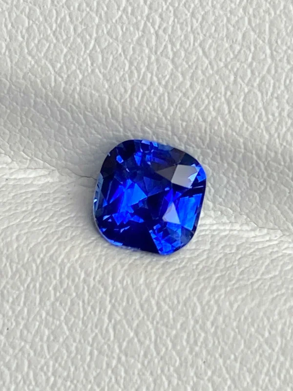 heated blue sapphire 1.14ct