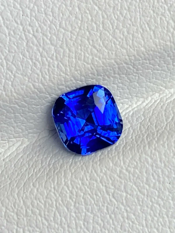 heated blue sapphire 1.14ct