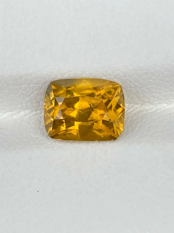 yellow zircon