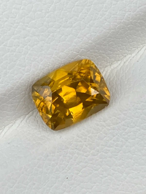 yellow zircon